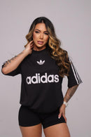 Oversize Adidas Retrô Escrita na Frente Feminina